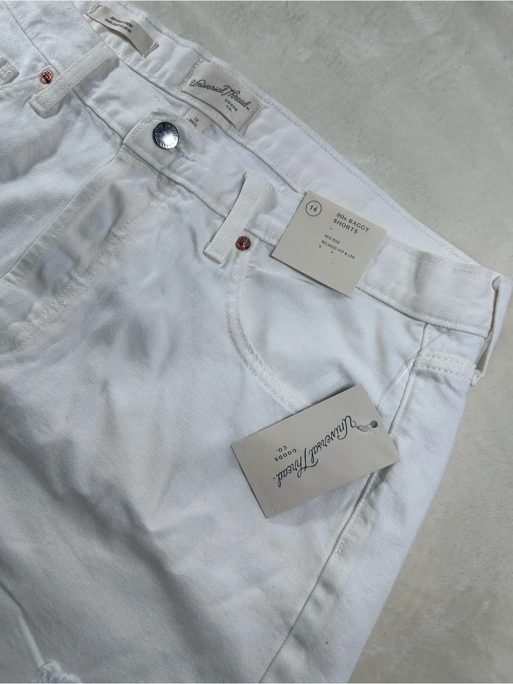 NWT Sz 14 - White 90s Baggy Denim Jean Shorts - Mid Rise Frayed Universal Thread